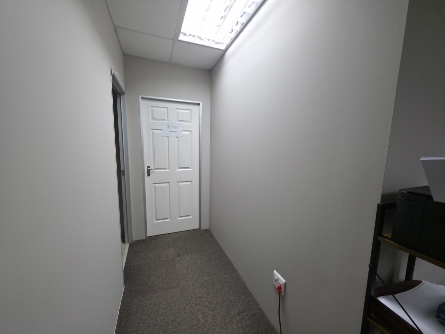 To Let Commercial Property for Rent in Berea Eastern Cape